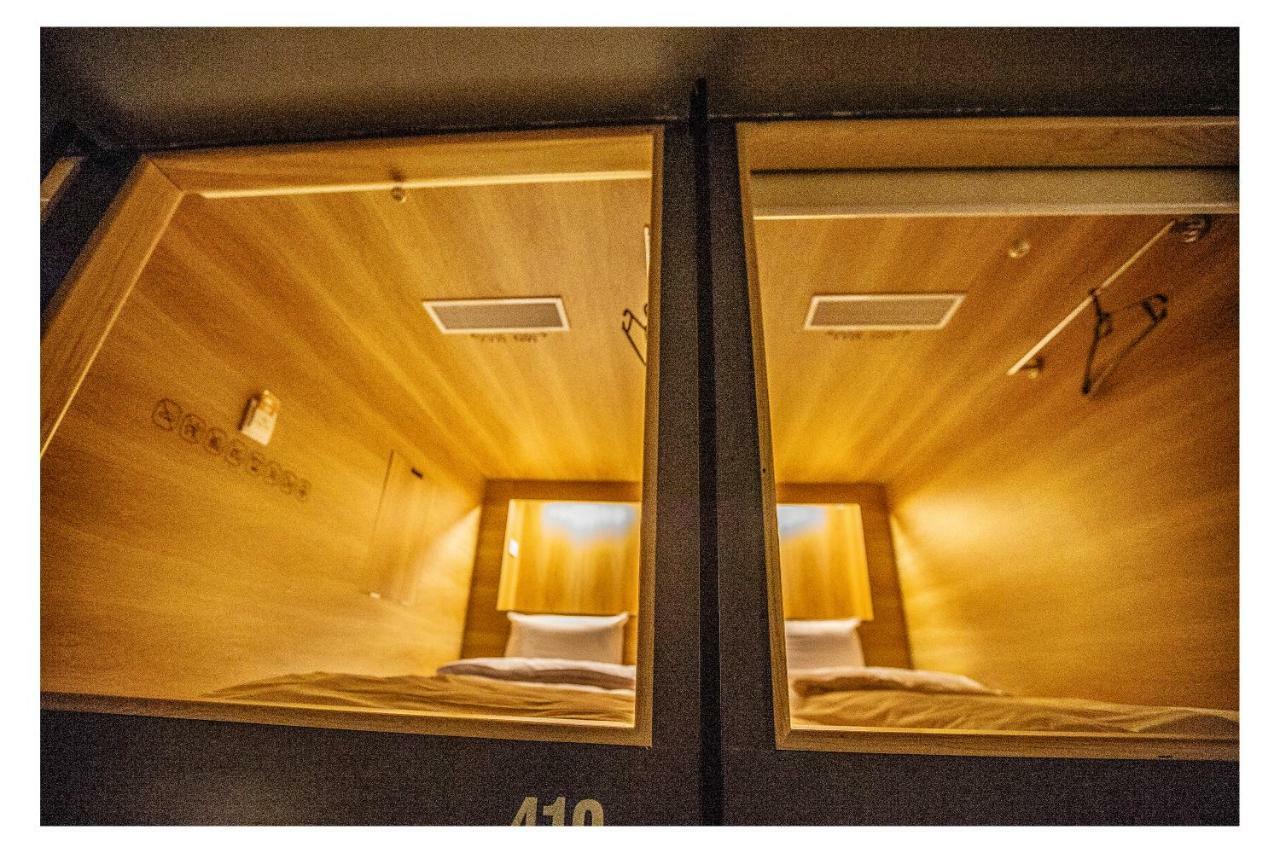 Khan Hoang Capsule Hotel (Adults Only) Ханой Екстер'єр фото