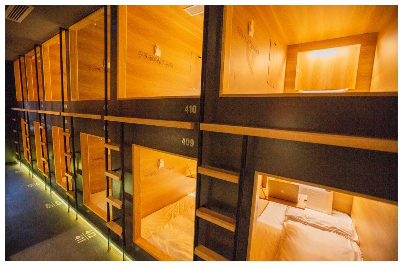 Khan Hoang Capsule Hotel (Adults Only) Ханой Екстер'єр фото