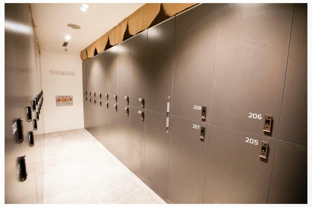 Khan Hoang Capsule Hotel (Adults Only) Ханой Екстер'єр фото