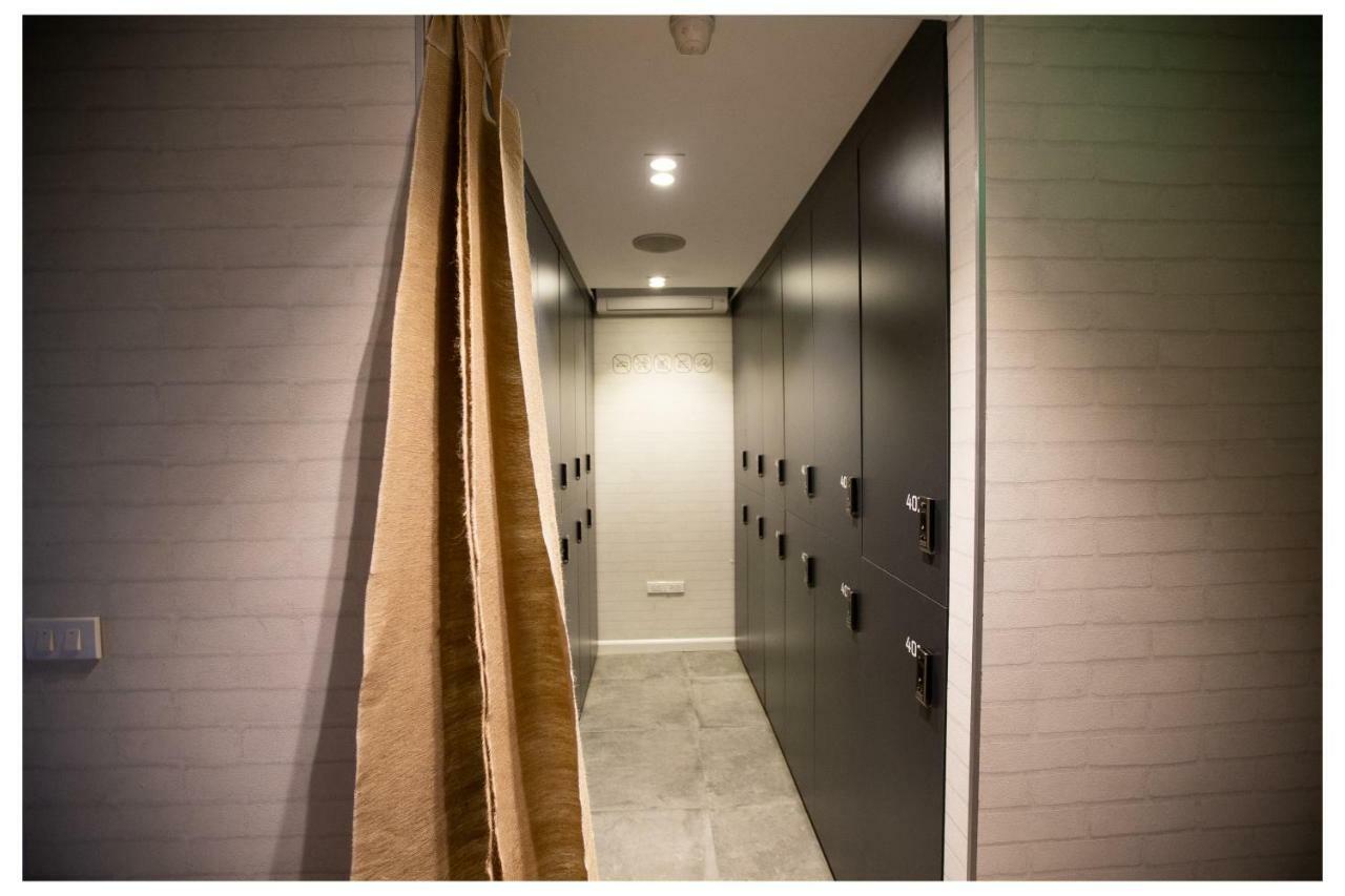 Khan Hoang Capsule Hotel (Adults Only) Ханой Екстер'єр фото